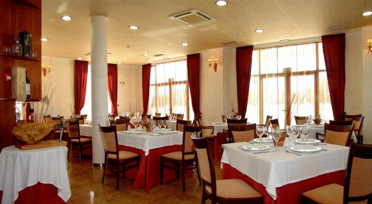 Hotel Complejo El Carrascal Muñana Exteriér fotografie